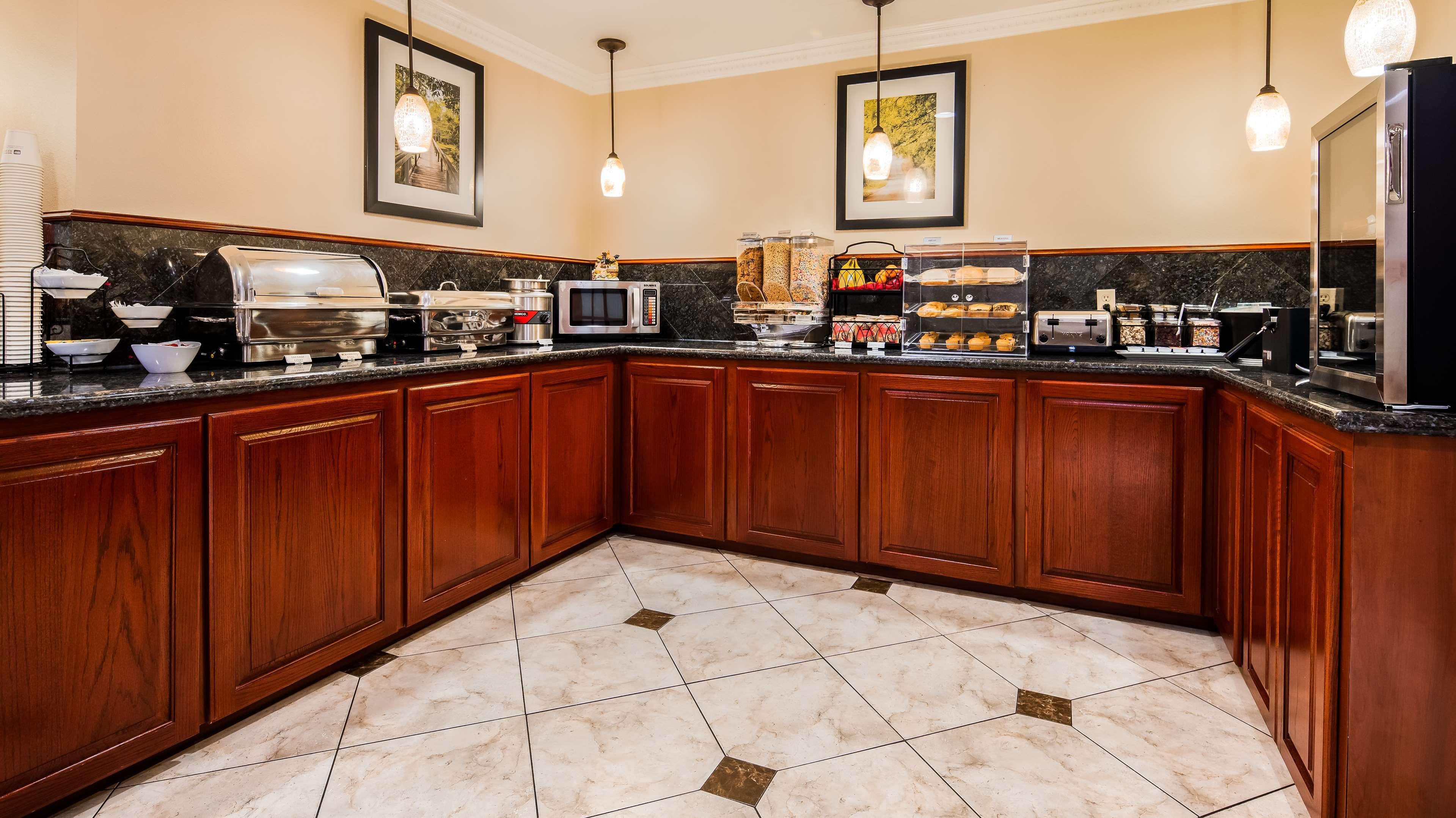 Atlanta Best Western Pineywoods Inn מראה חיצוני תמונה